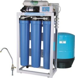 凈水設(shè)備 現(xiàn)代家庭健康飲水的守護者